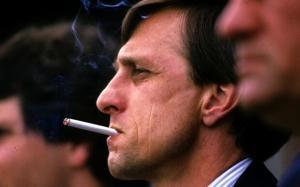 Mandatory Credit: Photo by Hollandse Hoogte/REX Shutterstock (5288276c) Johan Cruyff smoking a cigarette Johan Cruyff smoking on the touchline - 06 Dec 2006